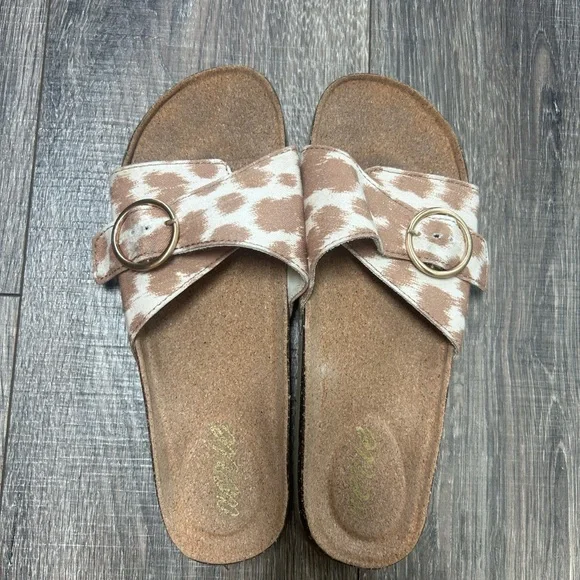 Aerie slides - Picture 1 of 3